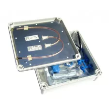 obrázek produktu JIROUS • GentleBox JC-220MCX • Dvoupolarizační panelová anténa 2x17dBi s integrovaným outdoor boxem
