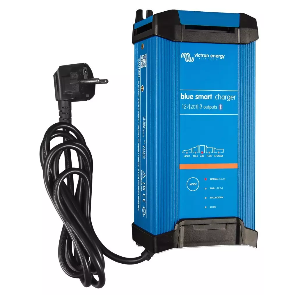 Obrázek produktu Victron BlueSmart IP22 chytrá nabíječka baterií 12V/20A (3)