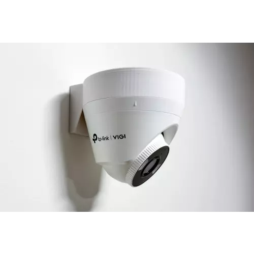 obrázek produktu TP-LINK držák s kabelovou krytkou pro kamery VIGI C400/C420/C430/450 na stěnu, bílý